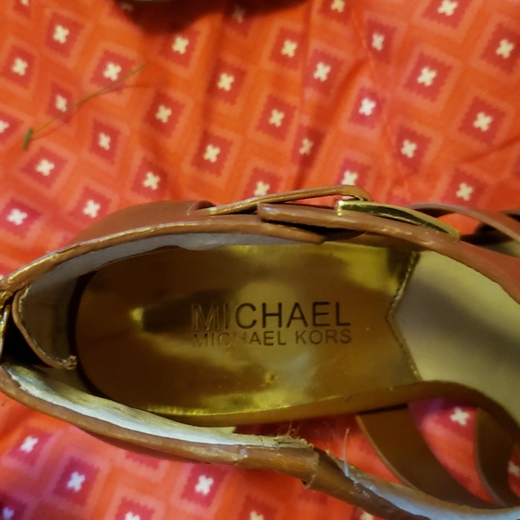 Michael Kors tan strappy sandals. Size 7. - Picture 9 of 11